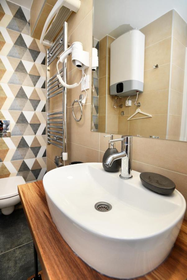 בלגרד River&Bike Apartment With Free Electric Bike מראה חיצוני תמונה