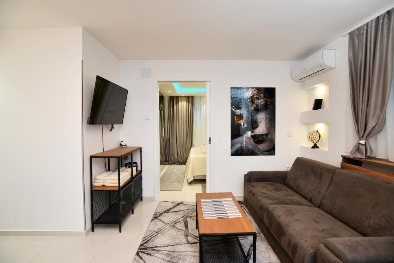 בלגרד River&Bike Apartment With Free Electric Bike מראה חיצוני תמונה
